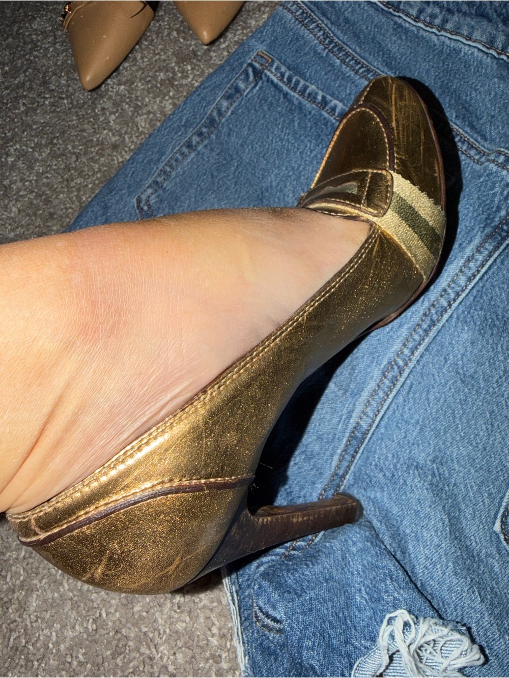 Gucci Metallic Gold High Heel Pump with Signature Stripe